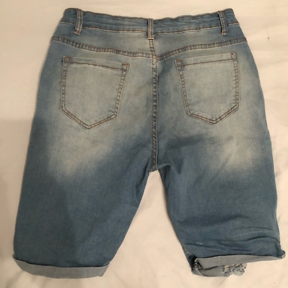 Bermuda shorts - Picture 2 of 2